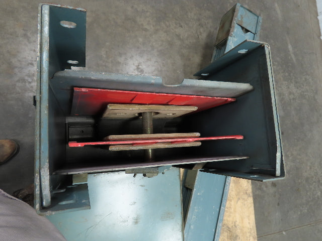 General Electric AFS-1 GE Armor Clad 10' Busway 1200A 600V Tap Box 3 Pole 3 Wire