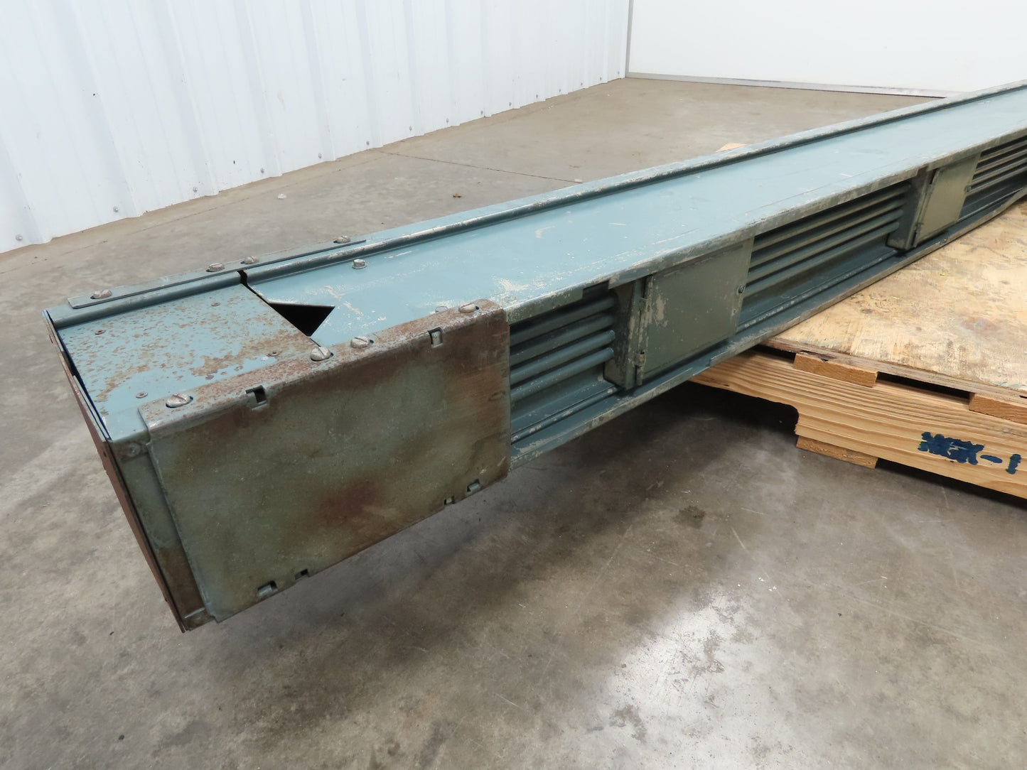 General Electric AFS-1 GE Armor Clad 10' Busway 1200A 600V Tap Box 3 Pole 3 Wire