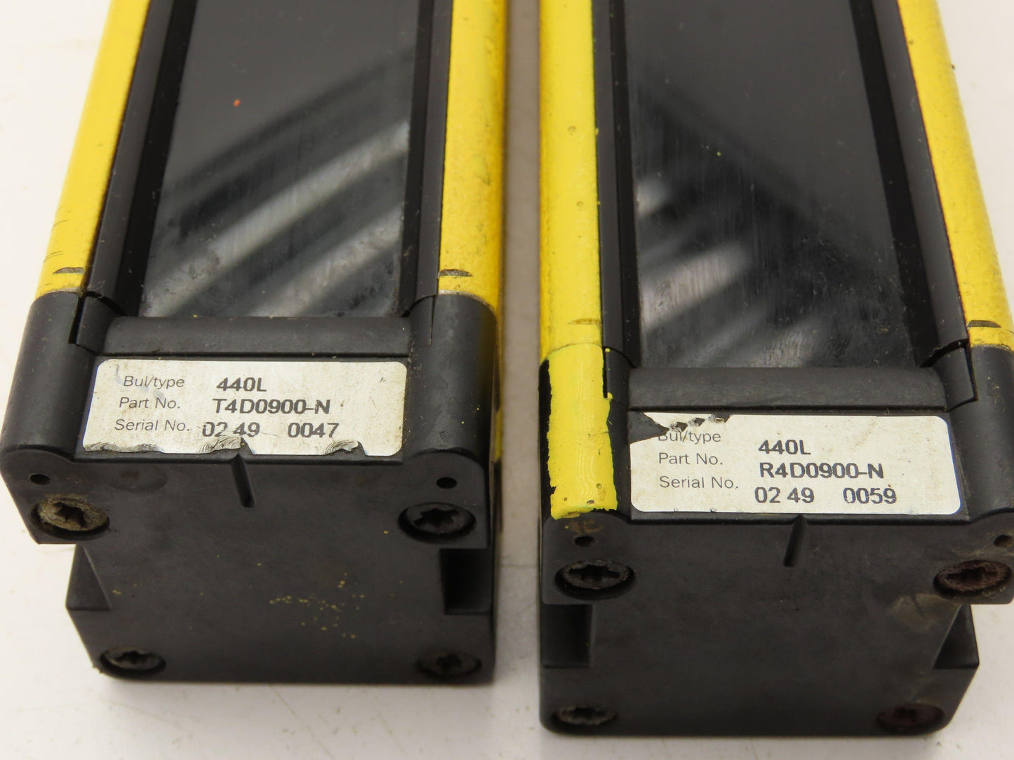 Allen Bradley T4D0900-N Guardmaster Light Curtain Receiver Transmitter 900mm Set