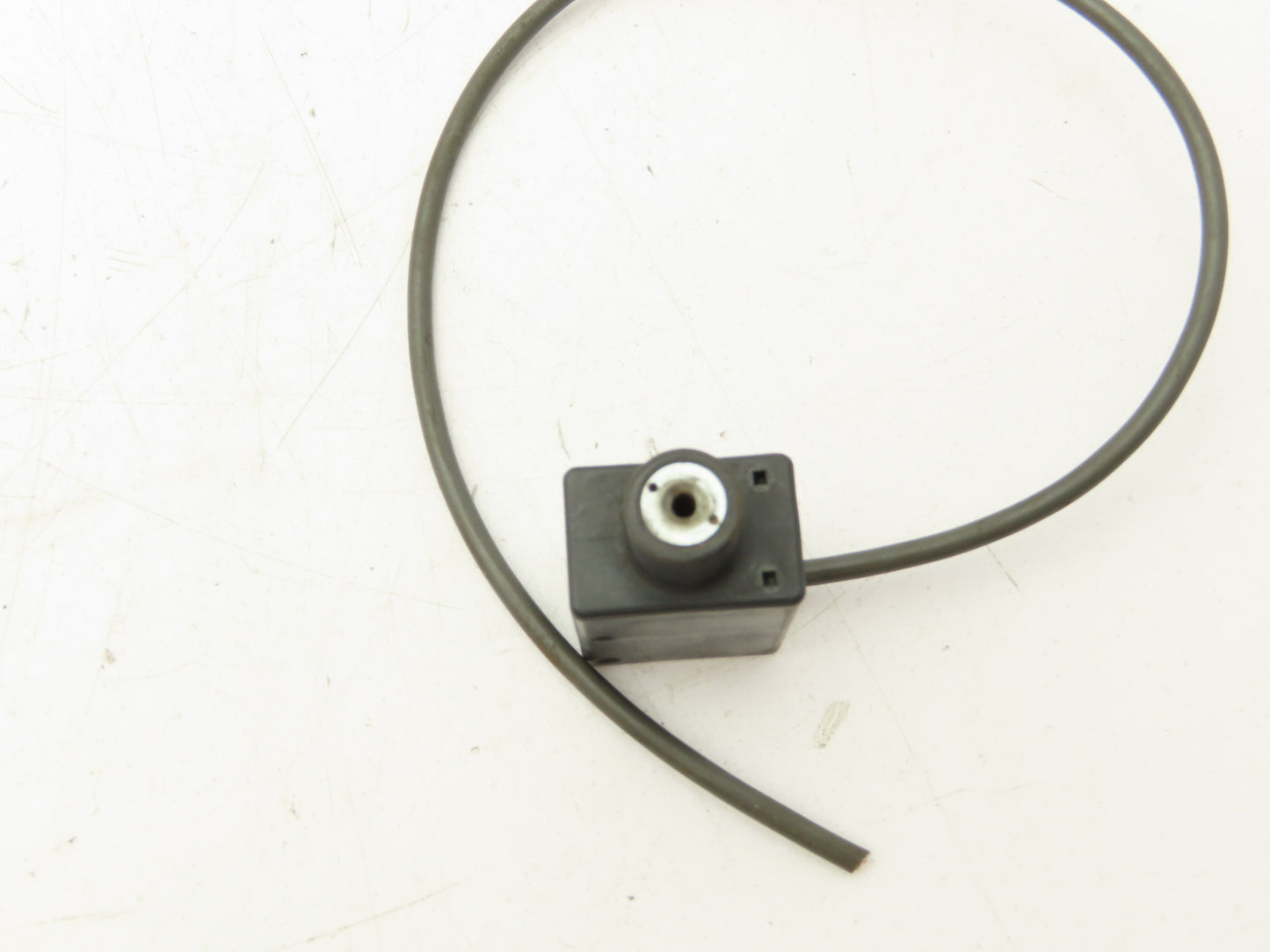 Omron TL-PP283 Proximity Sensor Switch