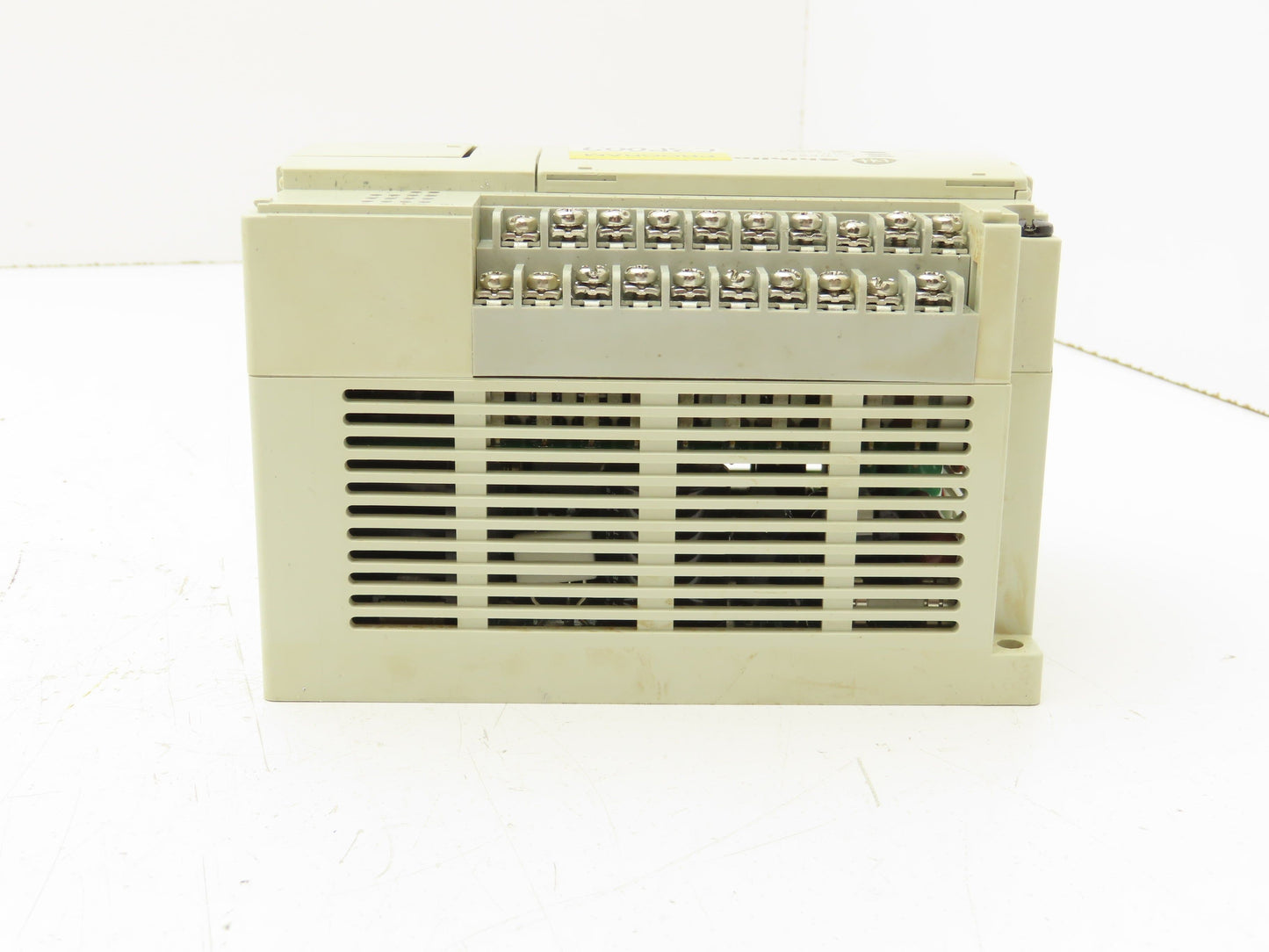 Shihlin AXON-24MR-ES Programmable Logic Controller 100-240VAC 2A 50/60HZ