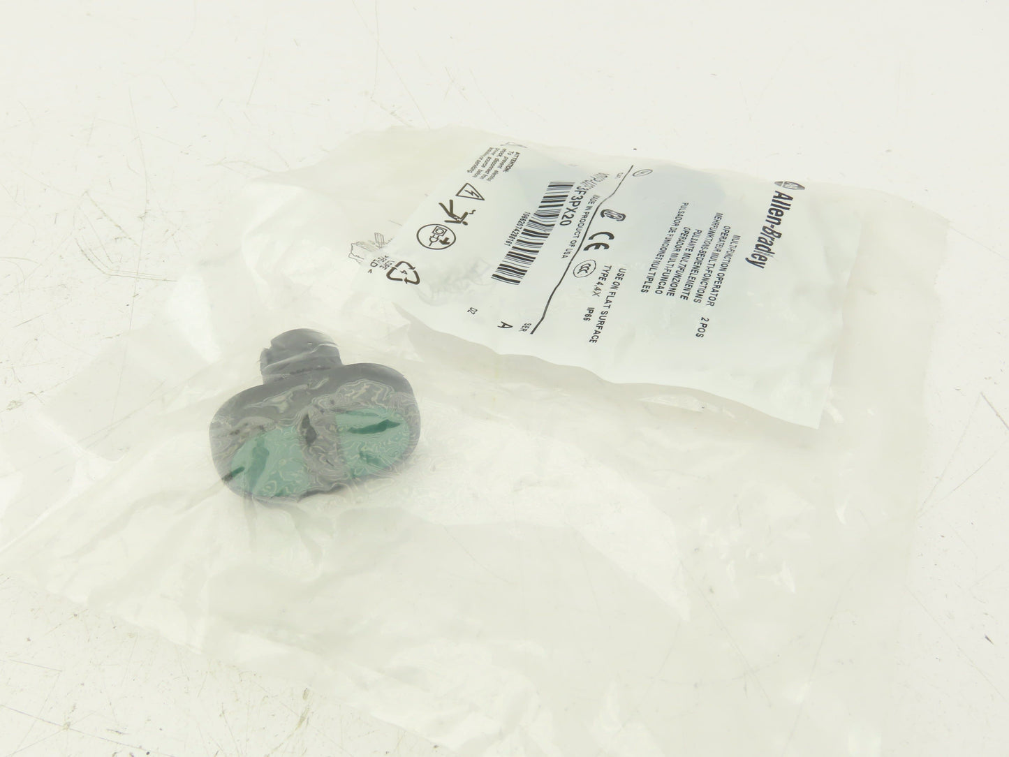 Allen-Bradley 800FPU2F3F3PX20 Multi Operator Flush Push Button 2 Position Ser.A