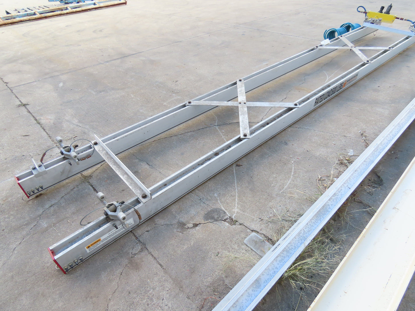 Unified 500 Lb Freestanding Bridge Crane Workstation 14' 9" Span 19' Runway