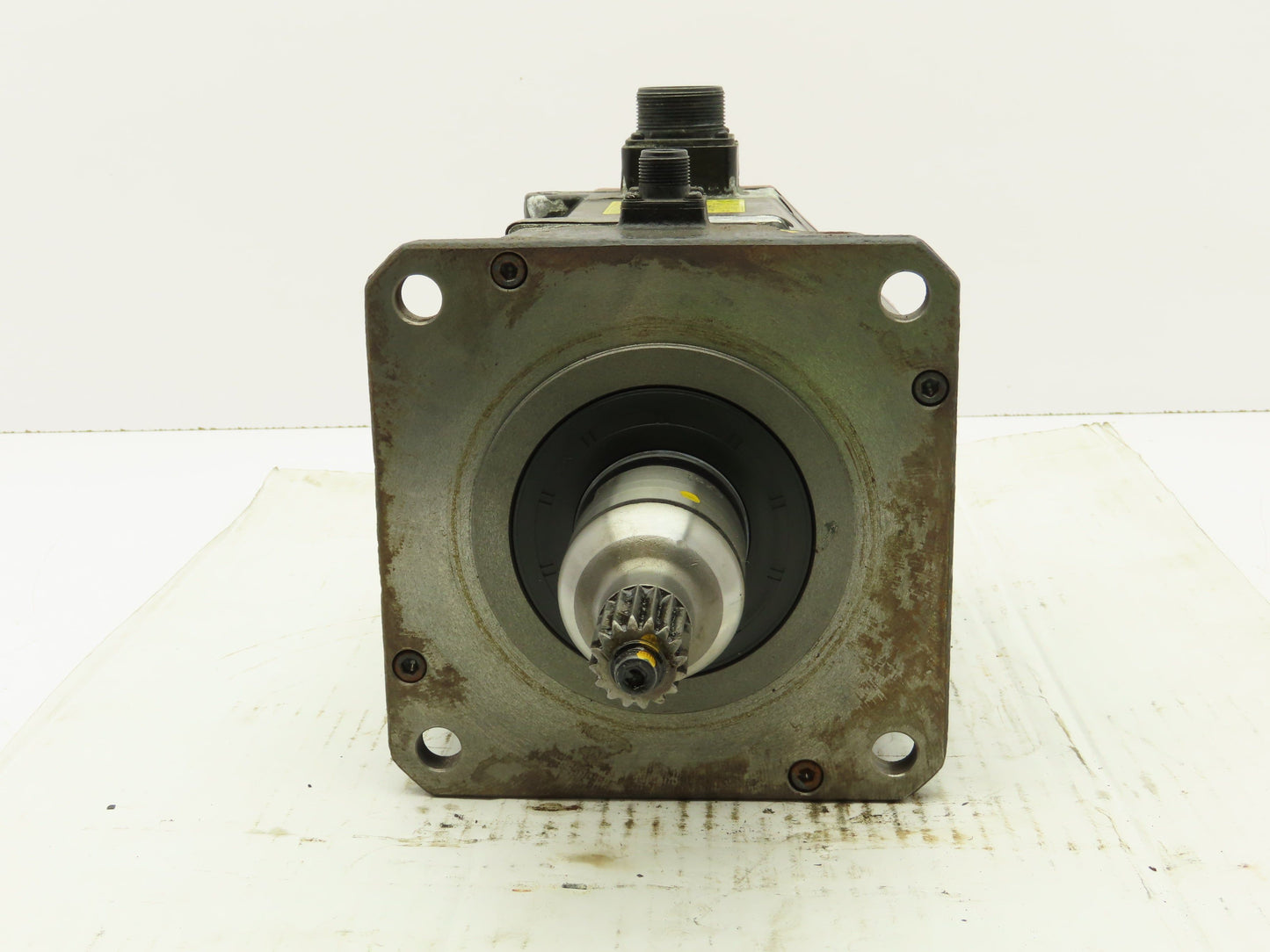 Fanuc A06B-0041-B605#S042 AC Servo Motor 4.3kw 149V 2000RPM Pulsecoder Encoder