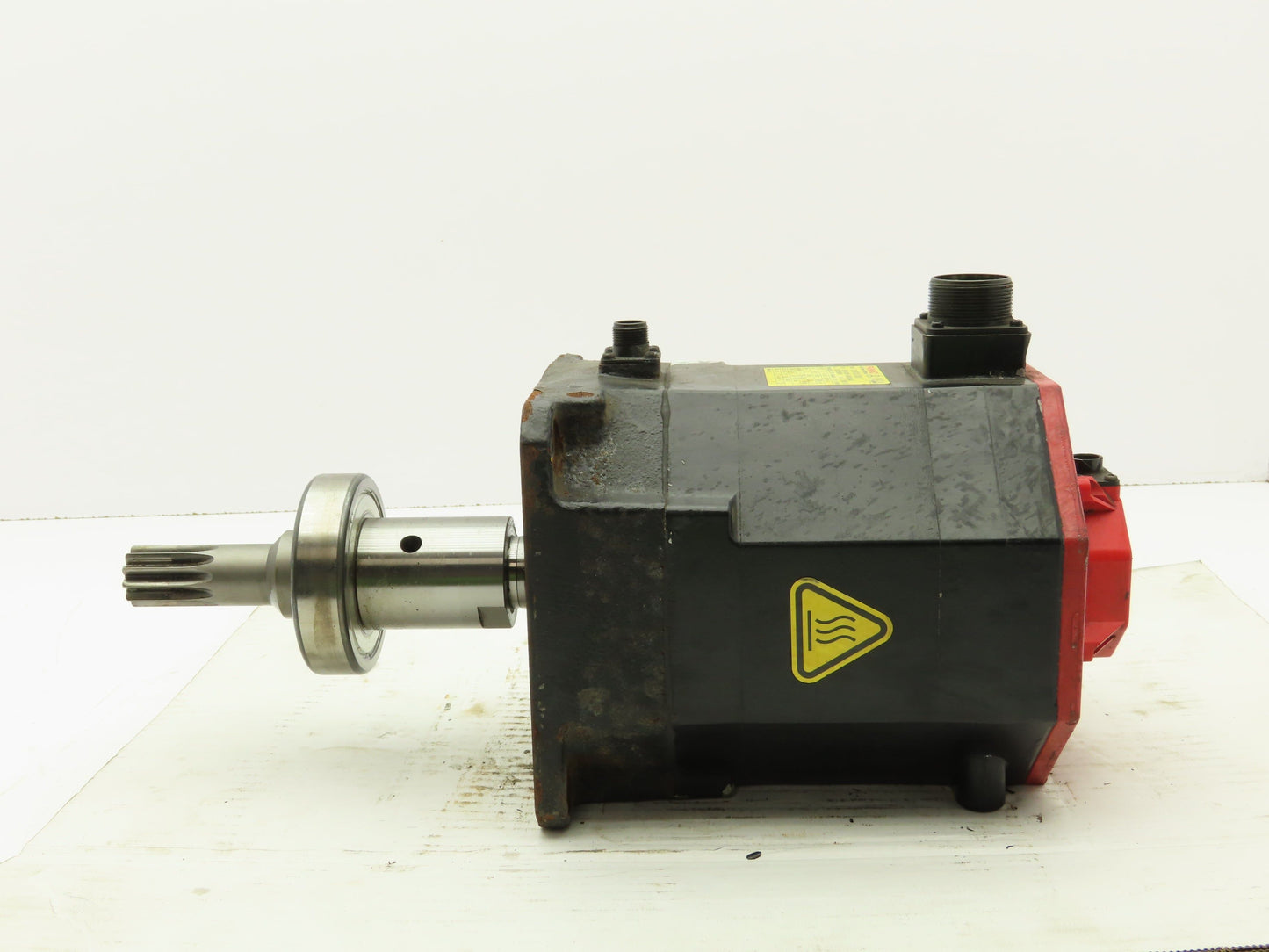 Fanuc A06B-0041-B605#S042 AC Servo Motor 4.3kw 149V 2000 RPM Pulsecoder Encoder