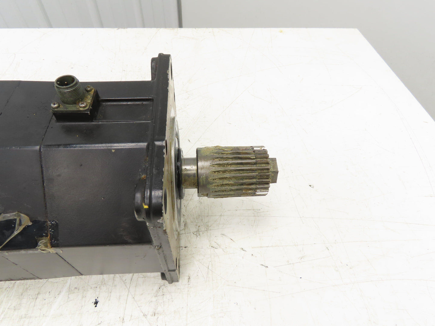 Fanuc A06B-0166-B675#0016 AC Servo Motor 3.8kw 2000 RPM Pulsecoder Encoder