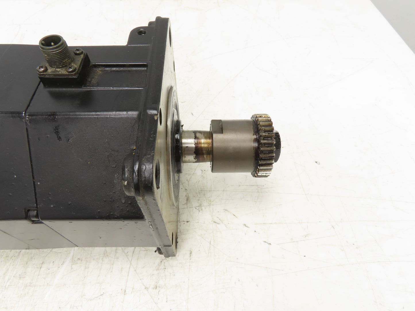 Fanuc A06B-0166-B675#0016 AC Servo Motor 3.8kw 2000 RPM Pulsecoder Encoder