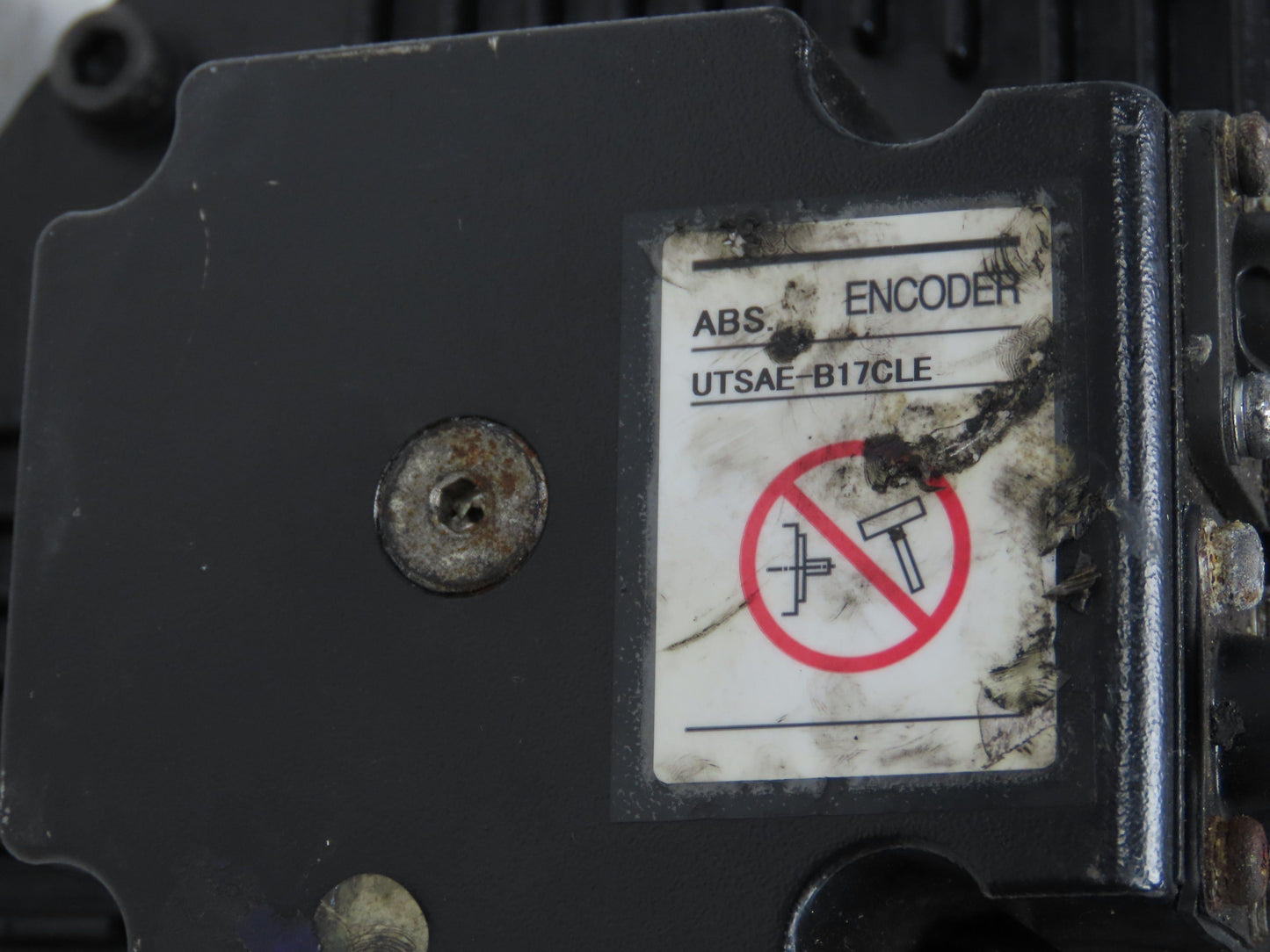 Yaskawa SGMRS-37A2A-YR12 AC Servo Motor 3700W 23.5Nm 1500 RPM Encoder