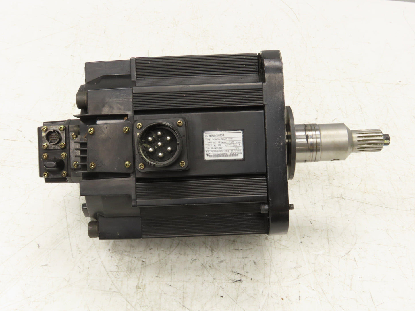 Yaskawa SMGRS-30A2A-YR11 AC Servo Motor 2900W 18.5Nm 1500RPM Encoder