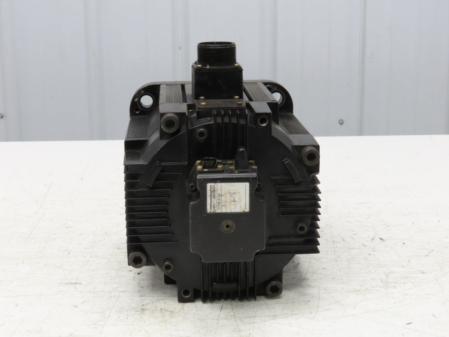 Yaskawa SMGRS-30A2A-YR11 AC Servo Motor 2900W 18.5Nm 1500RPM Encoder