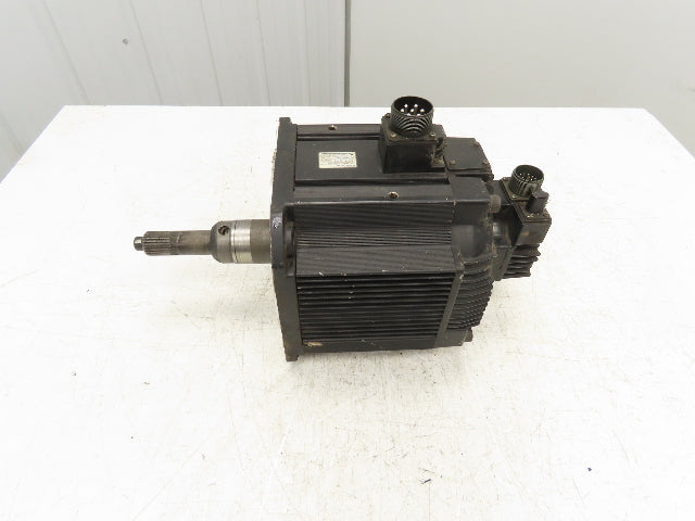 Yaskawa SGMDH-45A2B-YR14 AC Servo Motor 4500W 28.4Nm 1500 RPM