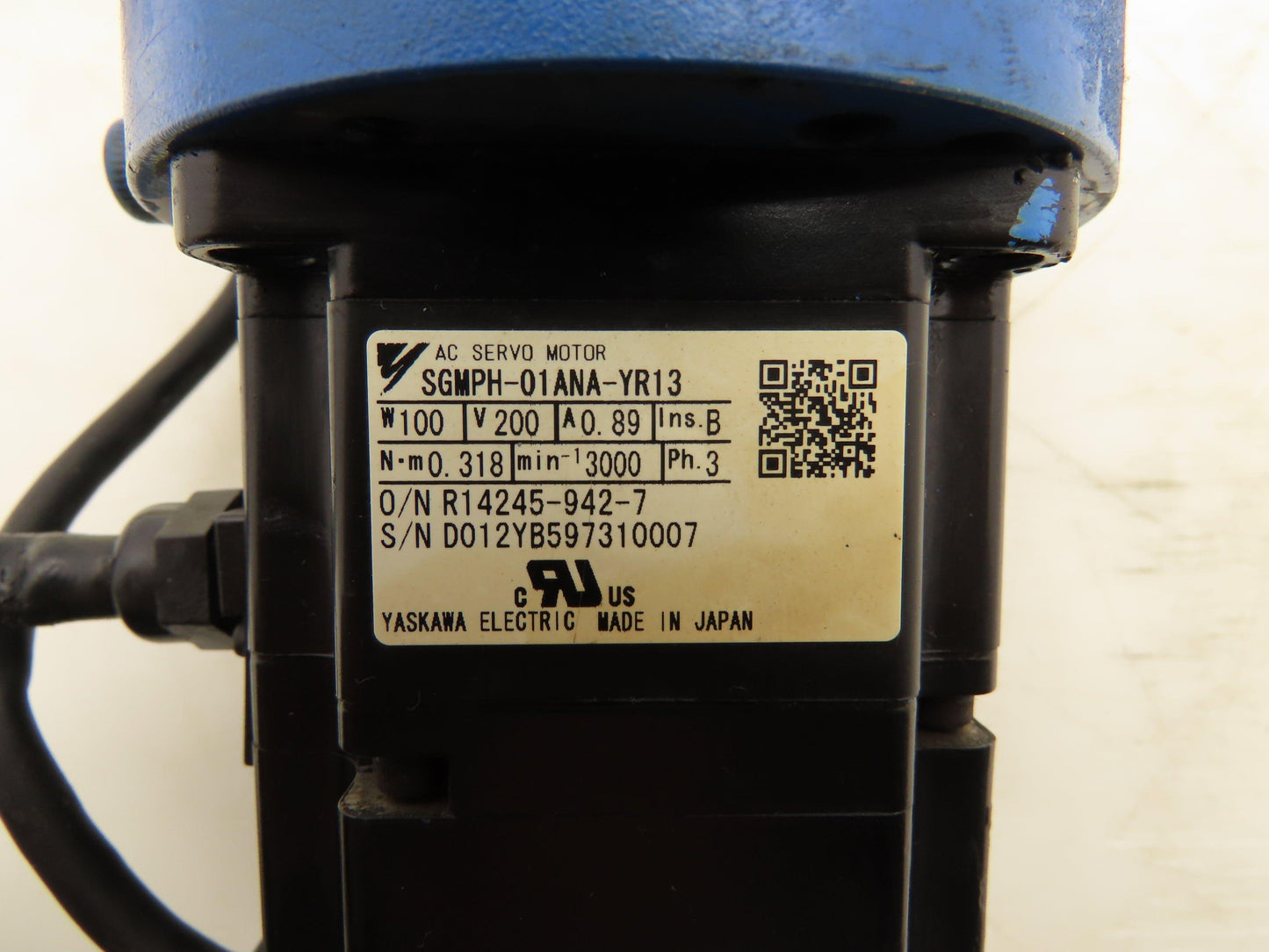 Yaskawa SGMPH-01ANA-YR13 AC Servo Motor W/Motoman MA1400 Tooth Gear