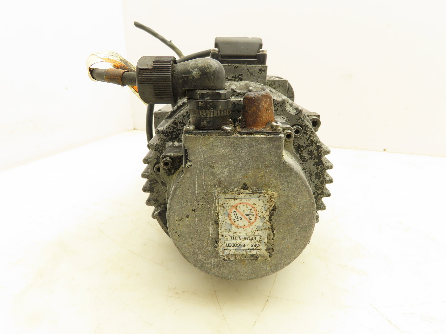 Yaskawa SGMRV-09ANA-YR11 AC Servo Motor 0.85kw 5.39Nm 1500 RPM Encoder