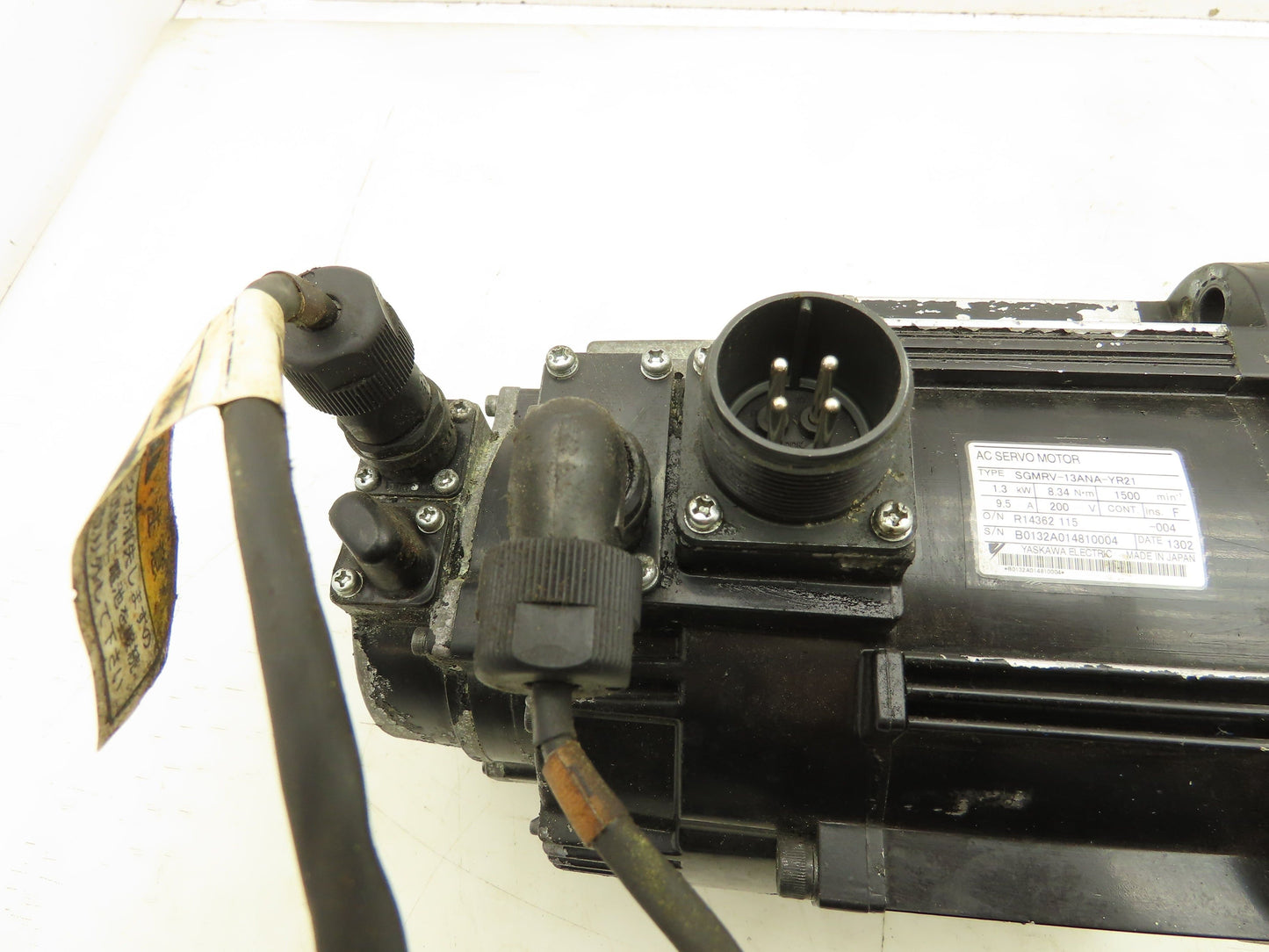 Yaskawa SGMRV-13ANA-YR21 AC Servo Motor 1.3kw 8.34Nm 1500 RPM Encoder