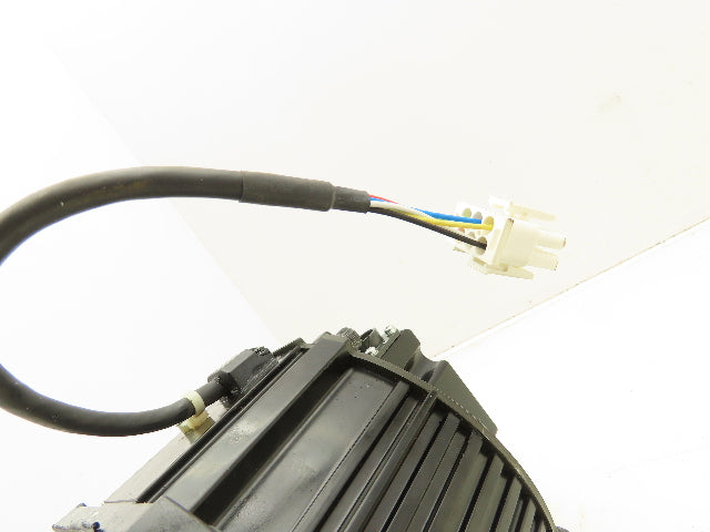 Yaskawa SGMRS-06A2B-YR12 AC Servo Motor 550W 2.63Nm 2000 RPM Encoder