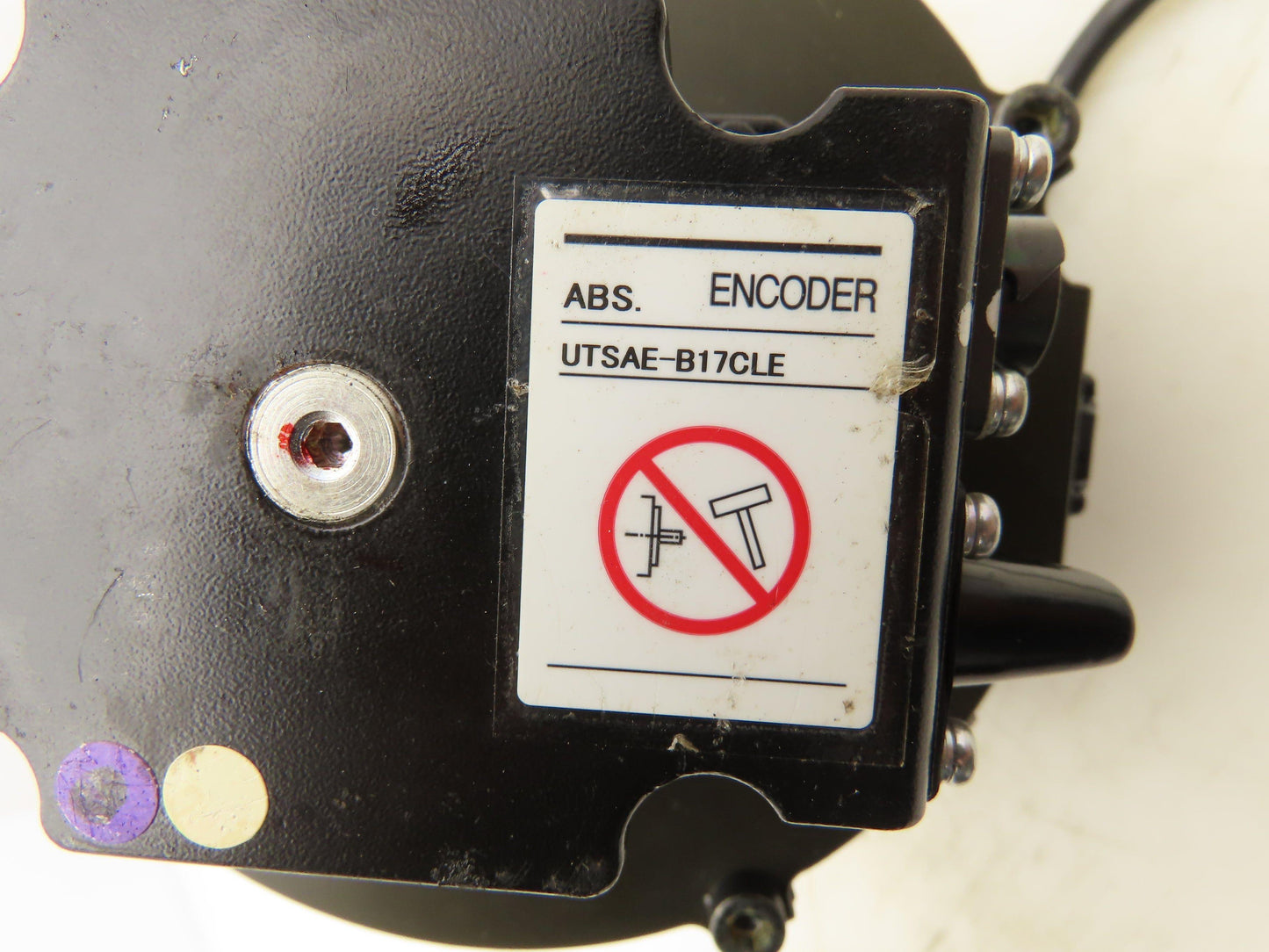 Yaskawa SGMRS-06A2B-YR12 AC Servo Motor 550W 2.63Nm 2000 RPM Encoder