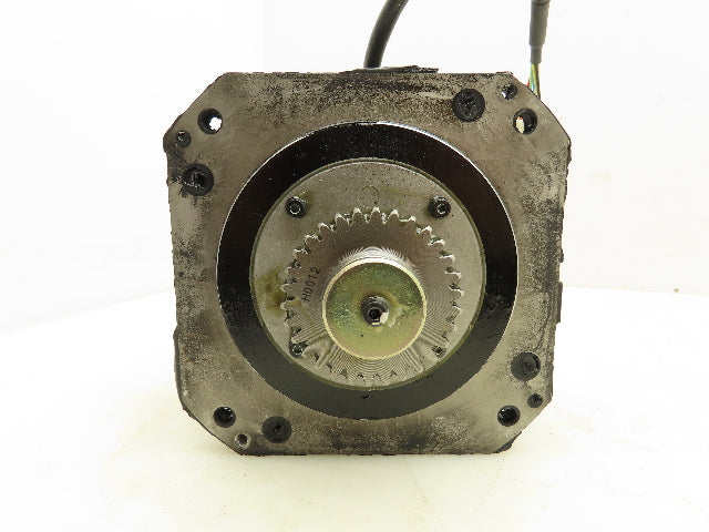 Yaskawa SGMRS-06A2B-YR12 AC Servo Motor 550W 2.63Nm 2000 RPM Encoder