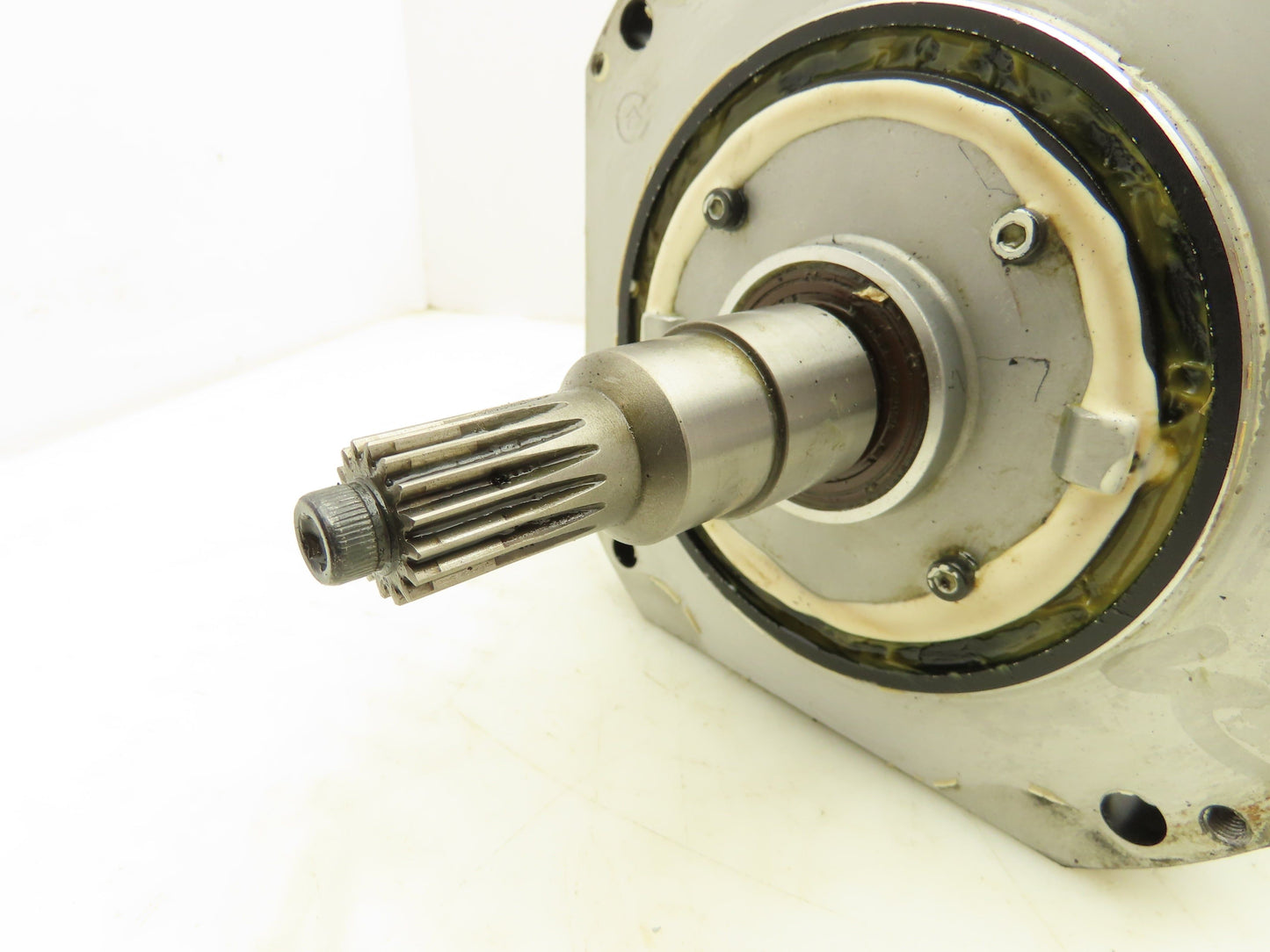 Yaskawa SGMDH-12A2A-YR12 AC Servo Motor 1150W 5.49Nm 2000 RPM Encoder