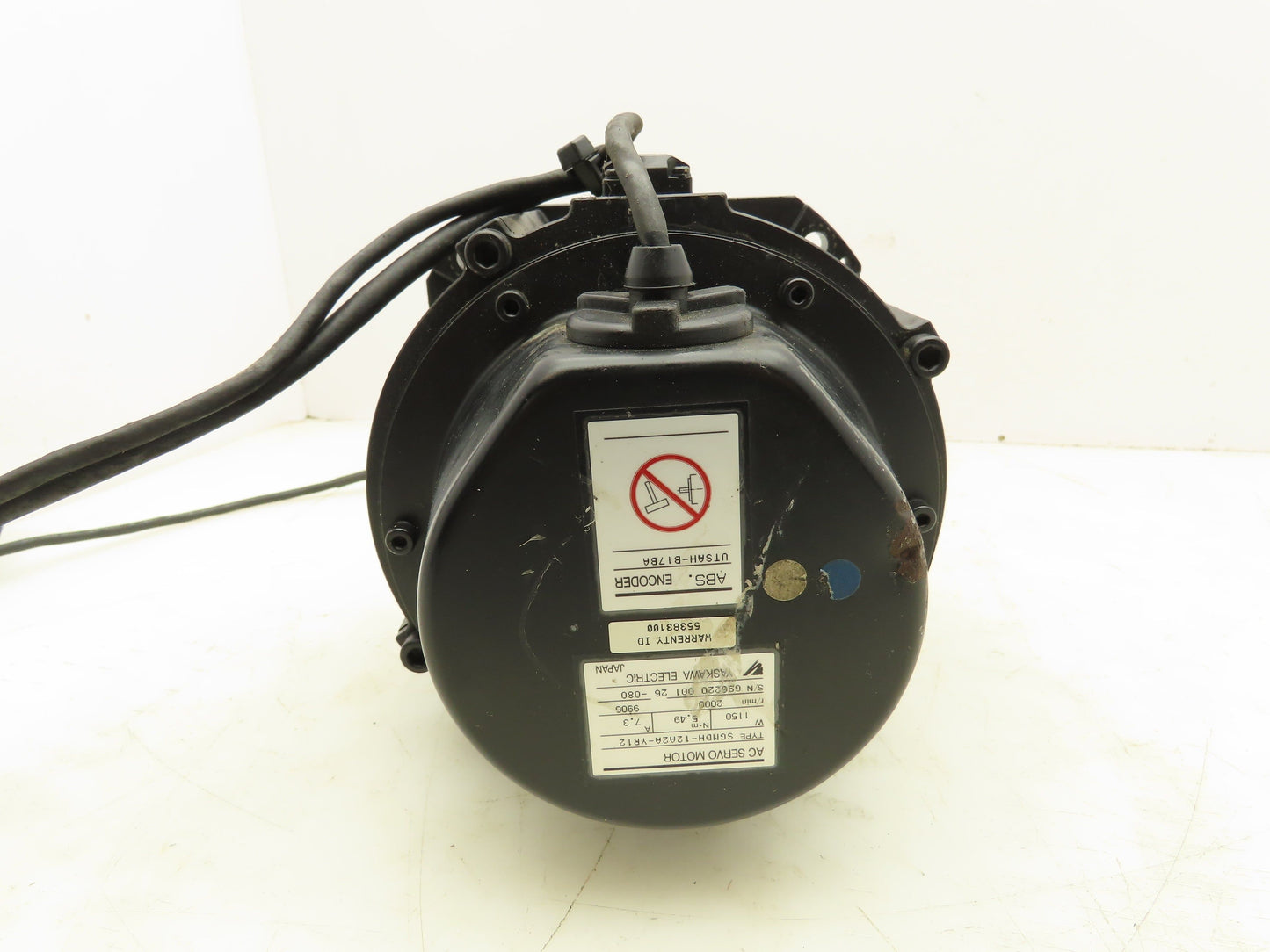 Yaskawa SGMDH-12A2A-YR12 AC Servo Motor 1150W 5.49Nm 2000 RPM Encoder