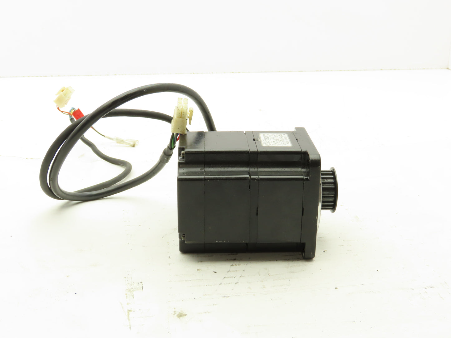 Yaskawa SGMPH-02A1A-YR31 AC Servo Motor 200W 0.637Nm 3000 RPM