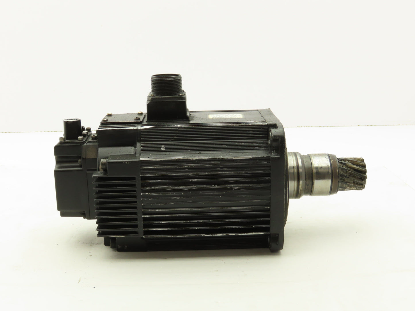 Yaskawa SGMRS-13A2A-YR11 AC Servo Motor 1300W 8.34Nm 1500 RPM Encoder