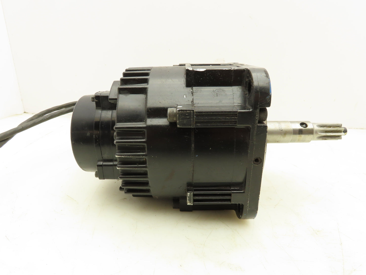 Yaskawa SGMRV-05ANA-YR21 AC Servo Motor 0.45kw 2.86Nm 1500RPM Encoder