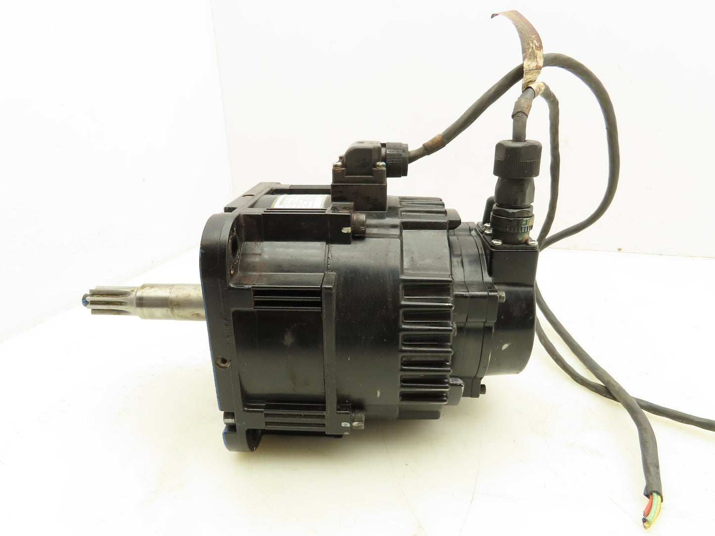 Yaskawa SGMRV-05ANA-YR21 AC Servo Motor 0.45kw 2.86Nm 1500RPM Encoder