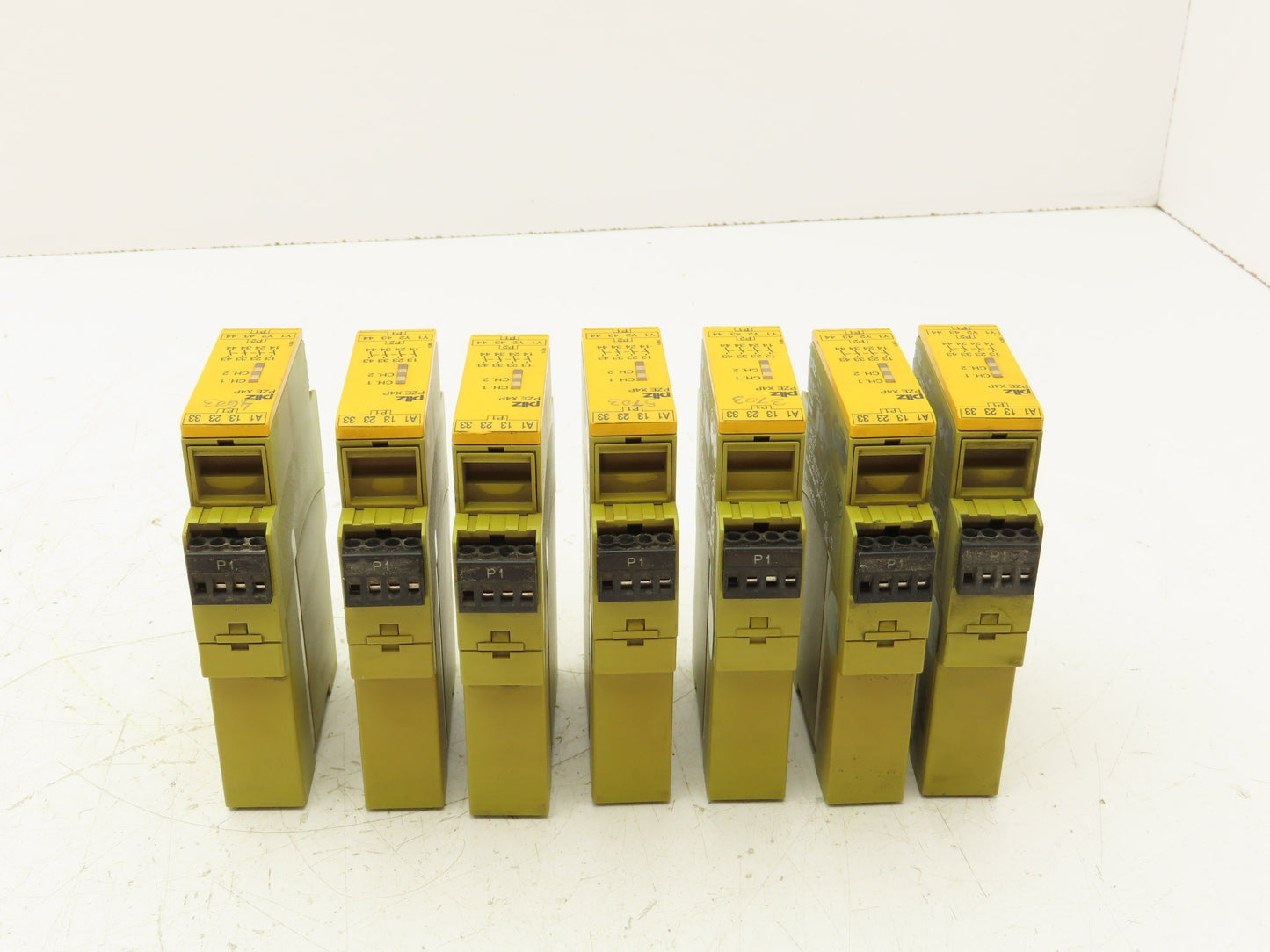 Pilz PZE X4P Safety Relay 24VDC 4 NO 2.5W Lot Of 7