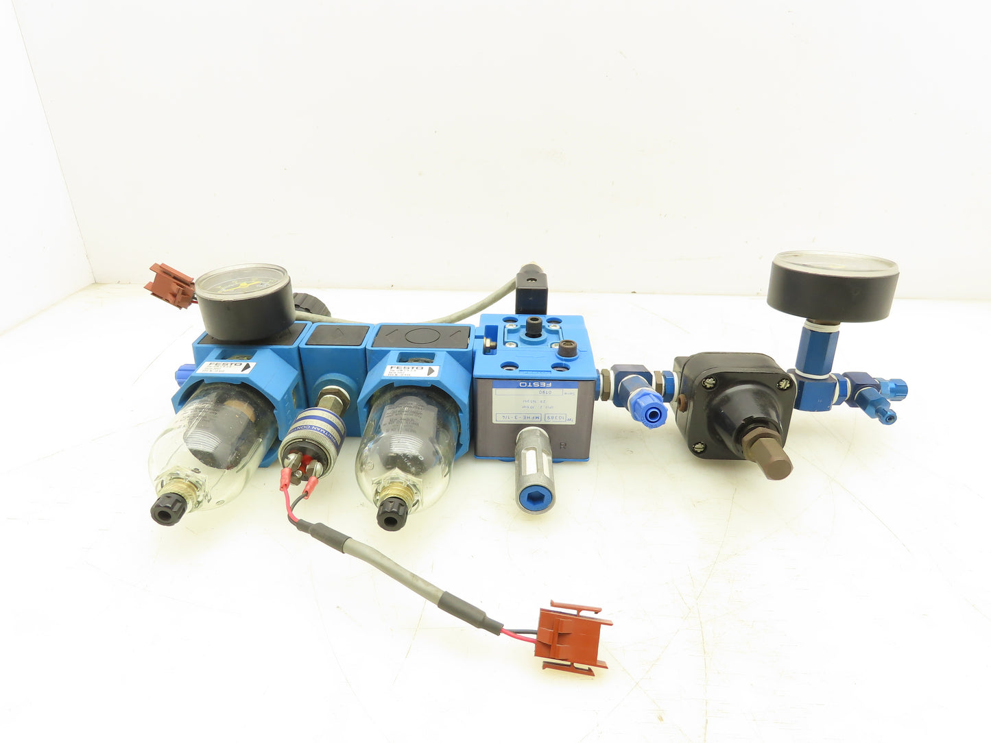 Festo LFM-1/4-S-B Pneumatic Air Treatment Regulator Filter Solenoid Valve Switch