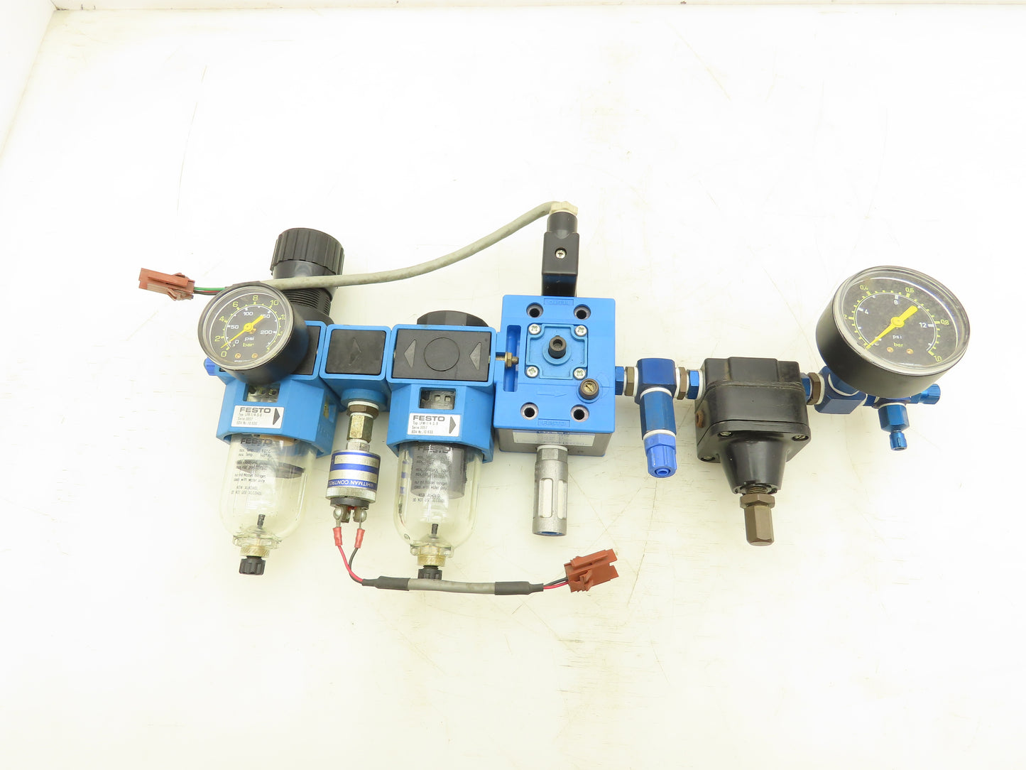 Festo LFM-1/4-S-B Pneumatic Air Treatment Regulator Filter Solenoid Valve Switch