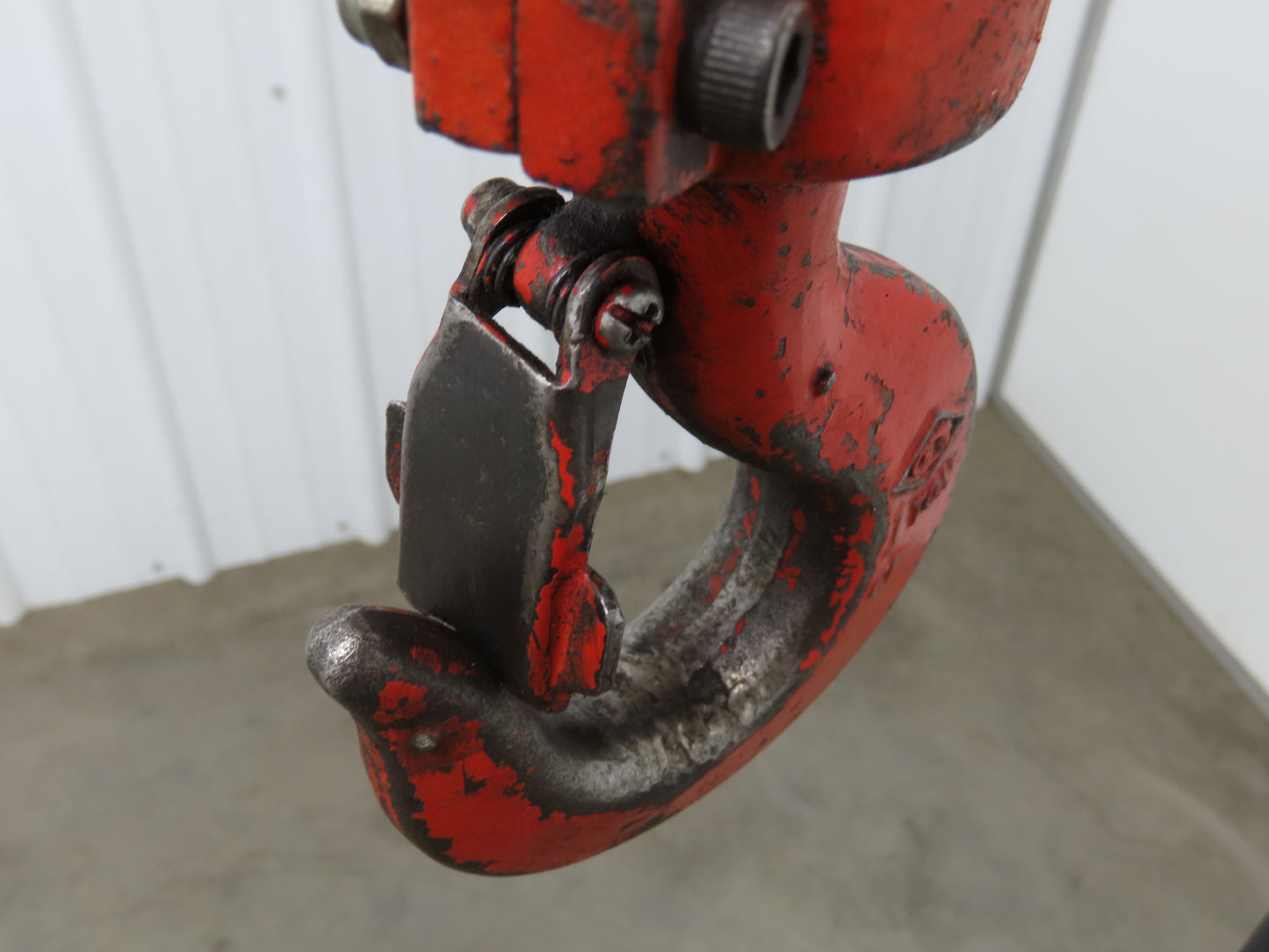 Advantage 100 1 Ton Electric Chain Hoist 26 FPM 18' Travel 16' Pendant 460 Volt