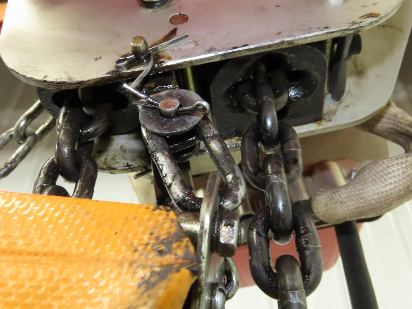 Advantage 100 1 Ton Electric Chain Hoist 26 FPM 18' Travel 16' Pendant 460 Volt