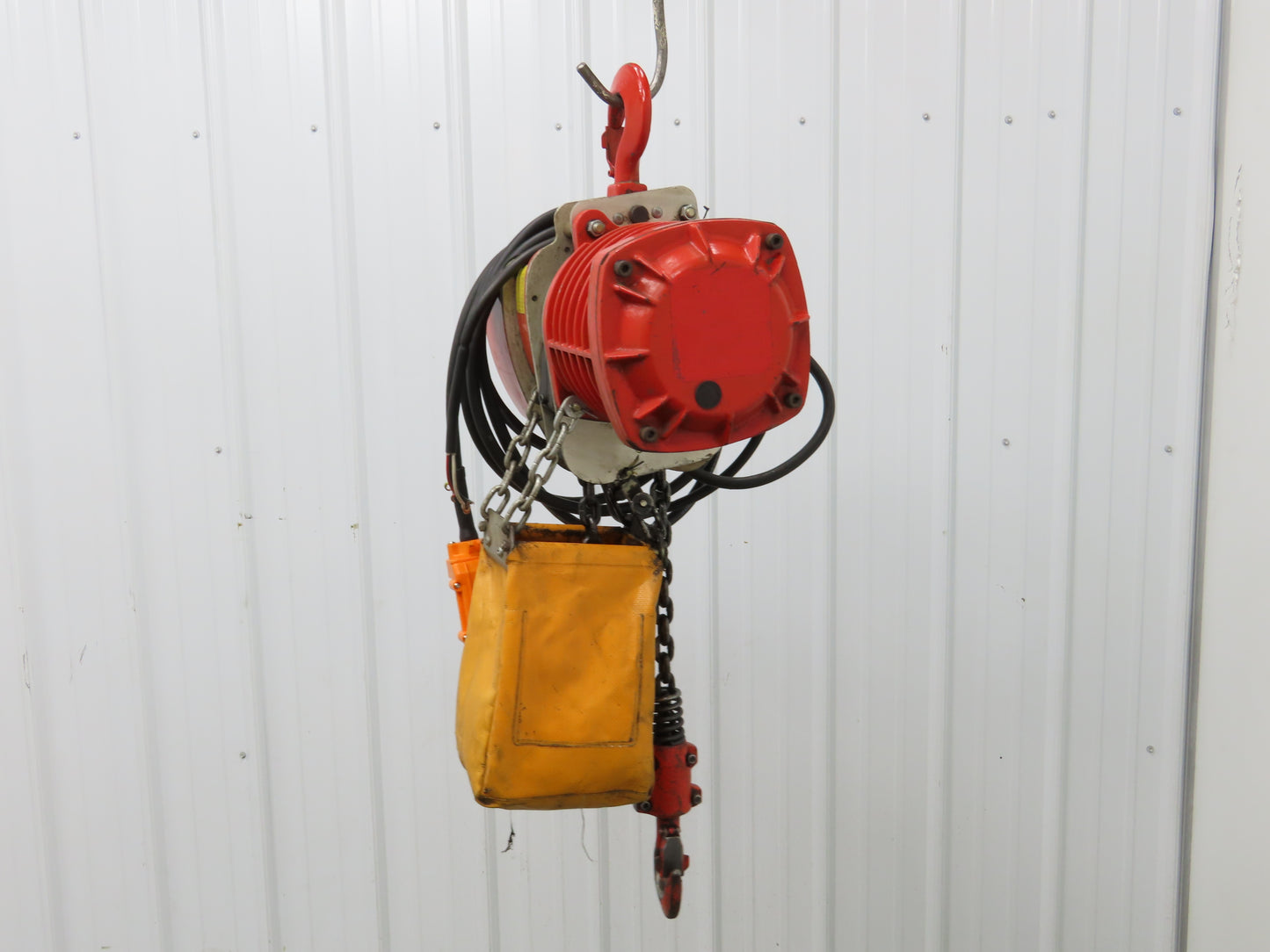 Advantage 100 1 Ton Electric Chain Hoist 26 FPM 18' Travel 16' Pendant 460 Volt
