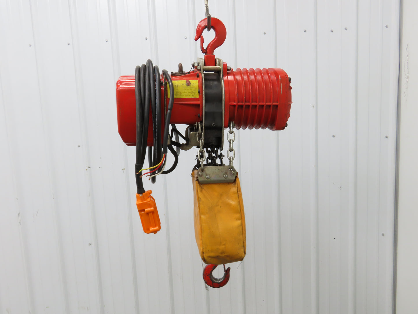 Advantage 100 1 Ton Electric Chain Hoist 26 FPM 18' Travel 16' Pendant 460 Volt