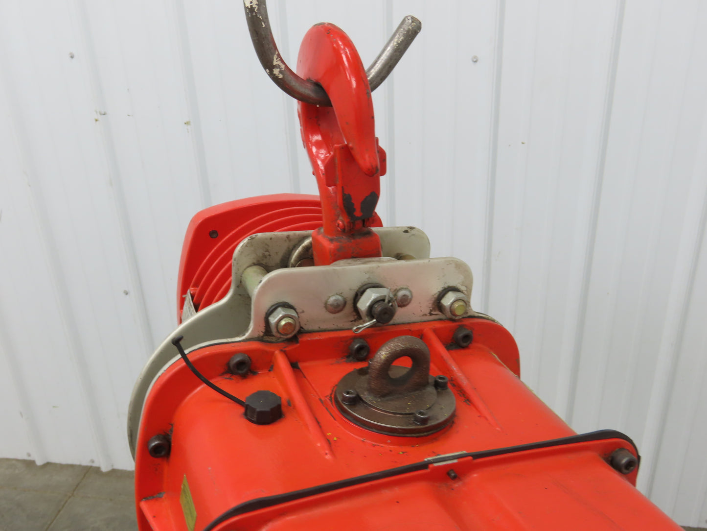 Advantage 100 1 Ton Electric Chain Hoist 26 FPM 18' Travel 16' Pendant 460 Volt