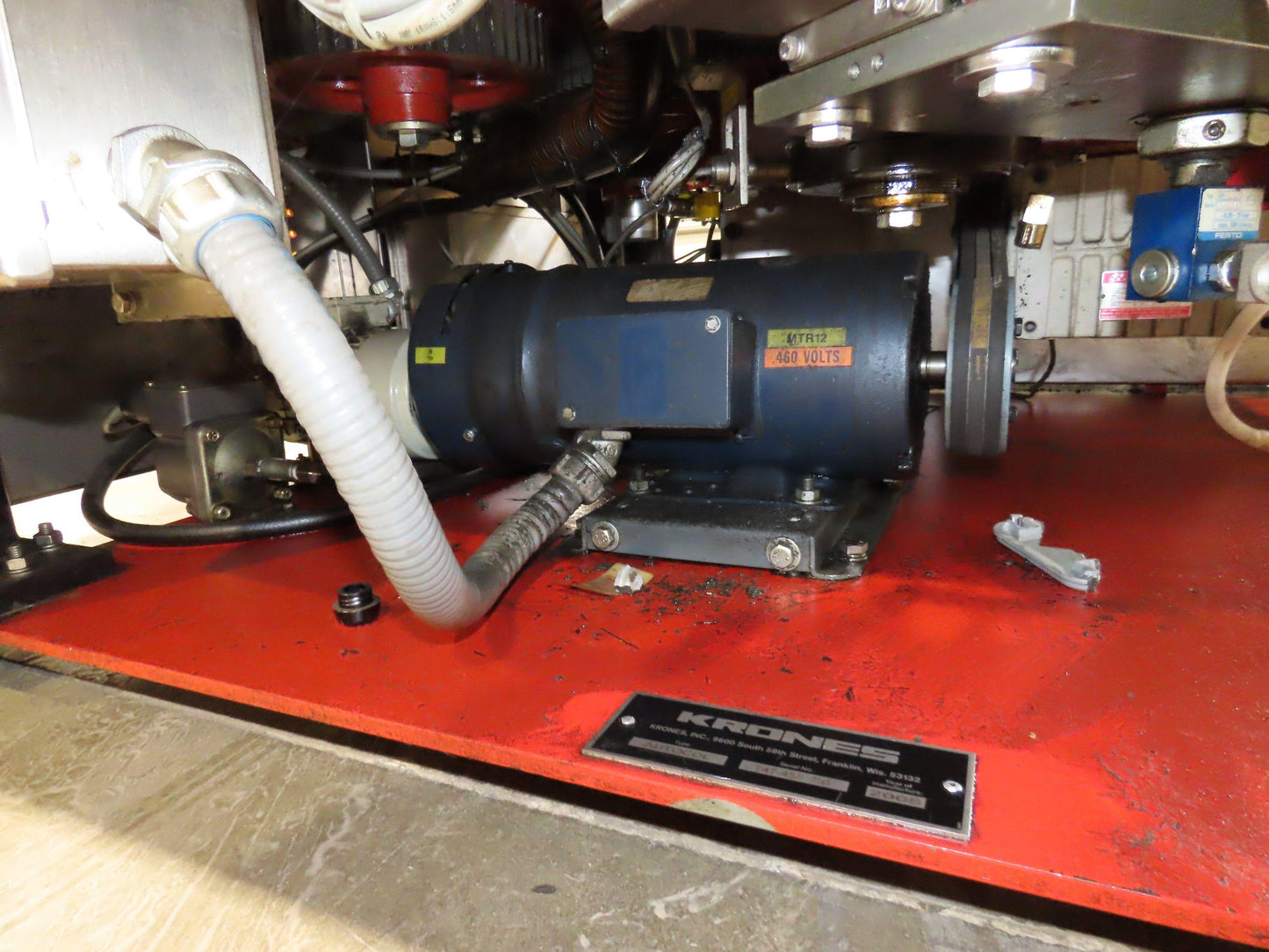 Krones Autocol K747-458 Labeler Machine 12-Bottle Auto Feed Adhesive Labeling