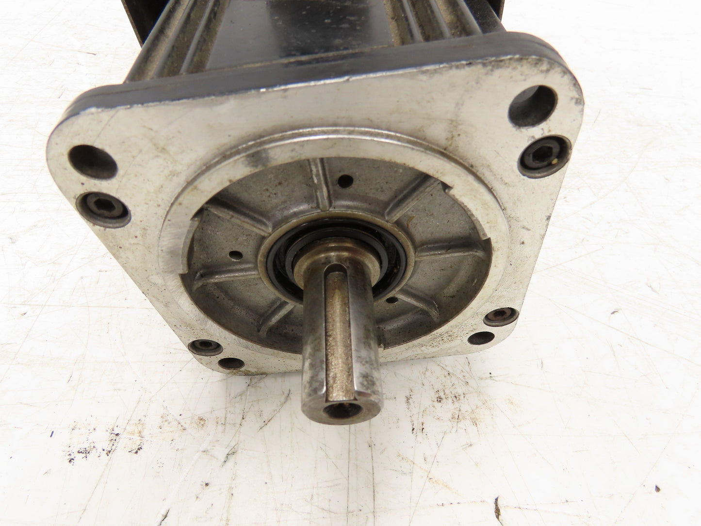 Indramat MAC071B-2-KS-4-C/095-A-0/WI520/S001 Servo Motor 6000 RPM