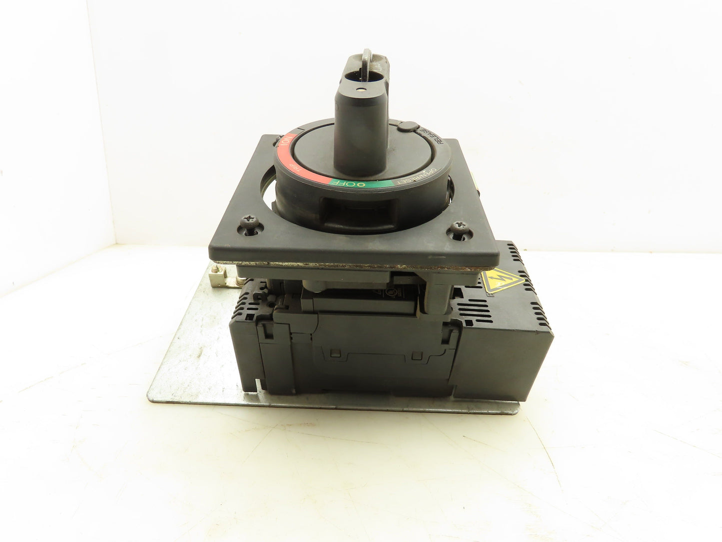 Fuji Electric SA33C Circuit Breaker W/Rotary Disconnect Switch 20A 3 Pole