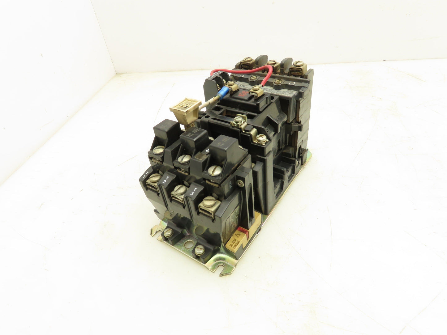 Allen Bradley 509-AOD Motor Starter Contactor 120V Coil 600V Ser B