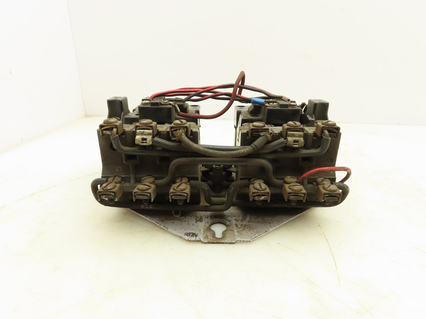 Allen Bradley 705-B0B46 NEMA Size 1 Reversing Motor Starter 3Ph 10HP 480V Coil