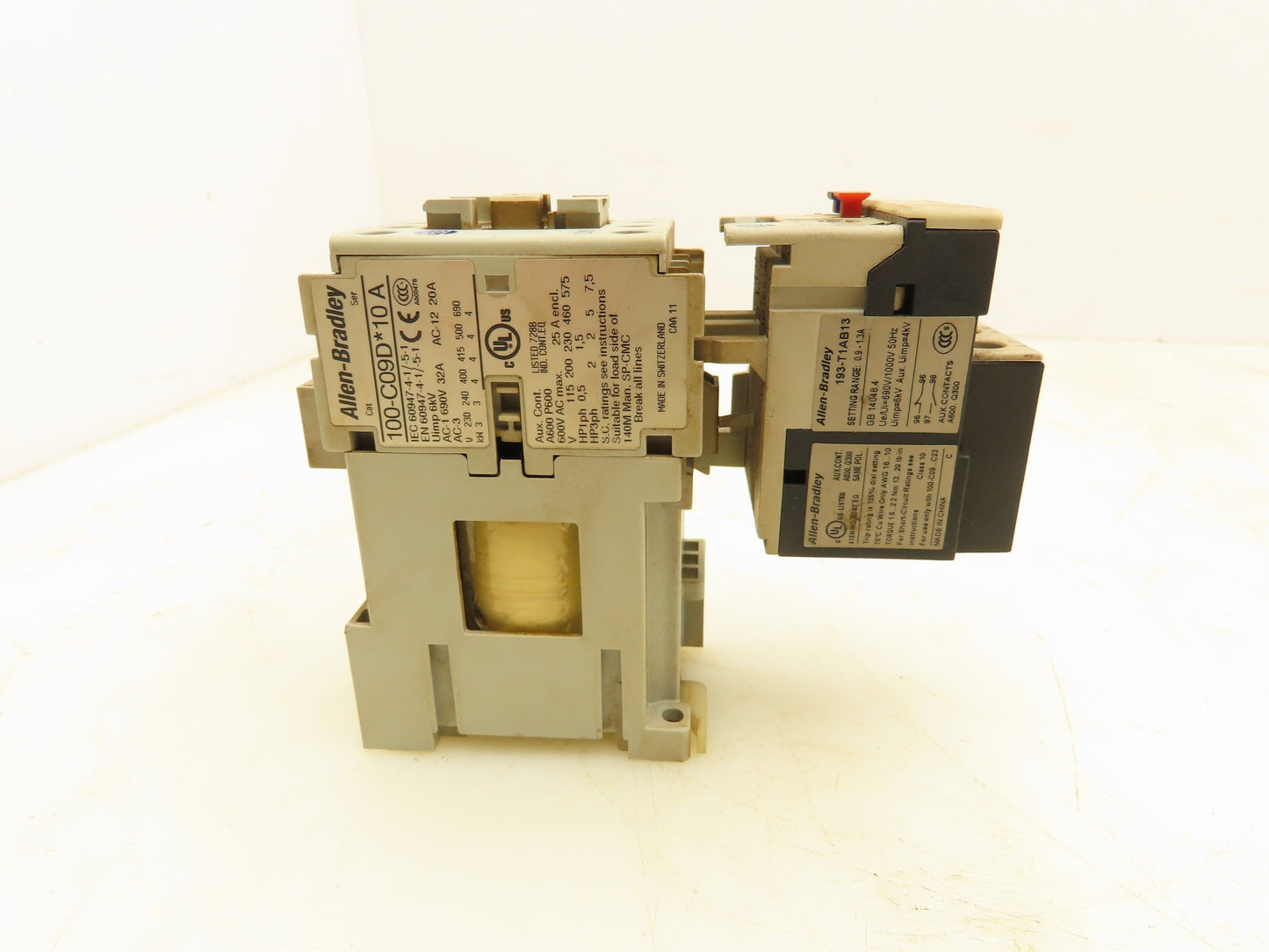 Allen Bradley 193-T1AB13 Thermal Overload Relay 690VAC 0.90-1.3A With Contactor