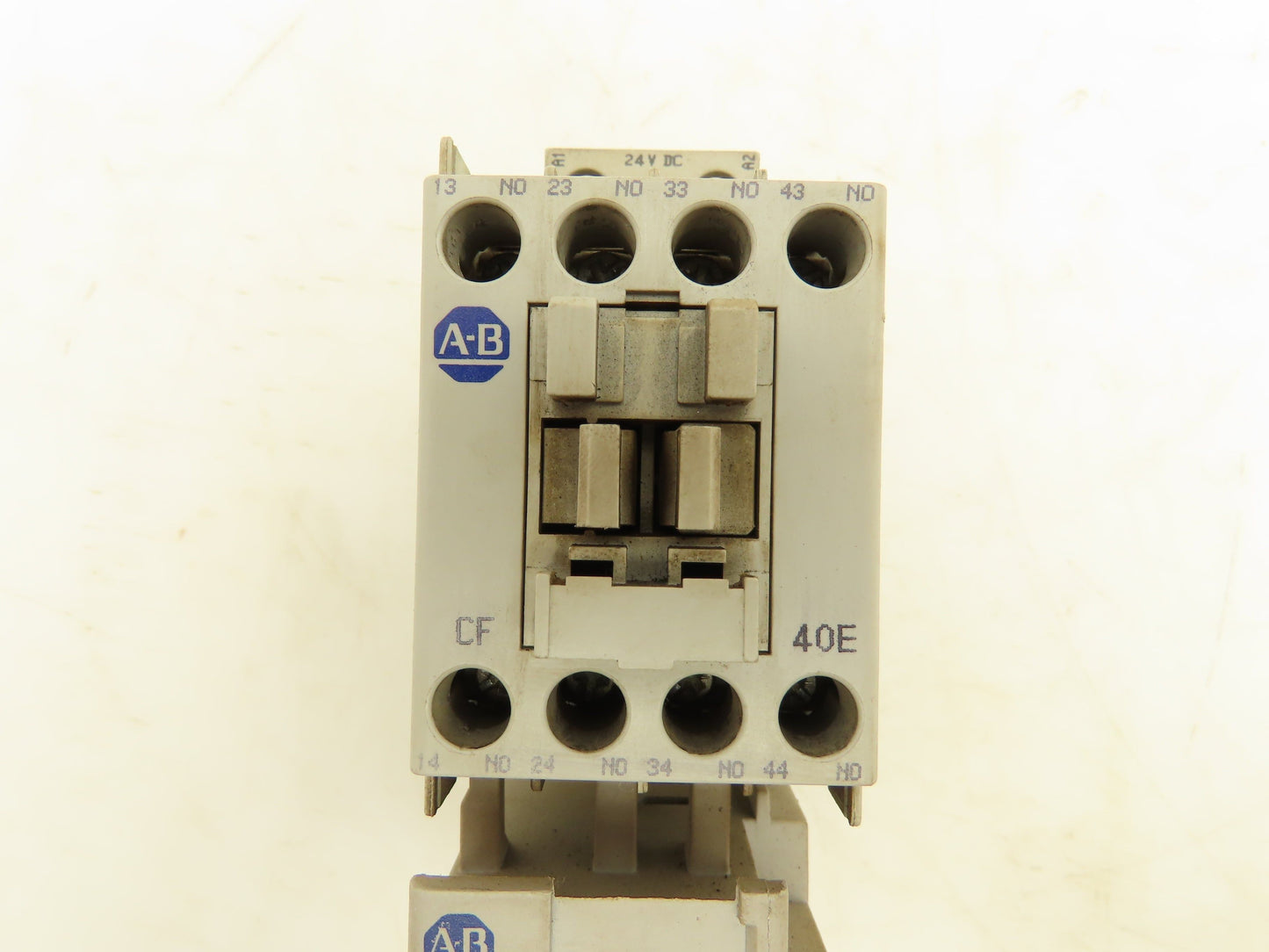 Allen Bradley 193-T1AB13 Thermal Overload Relay 690VAC 0.90-1.3A With Contactor