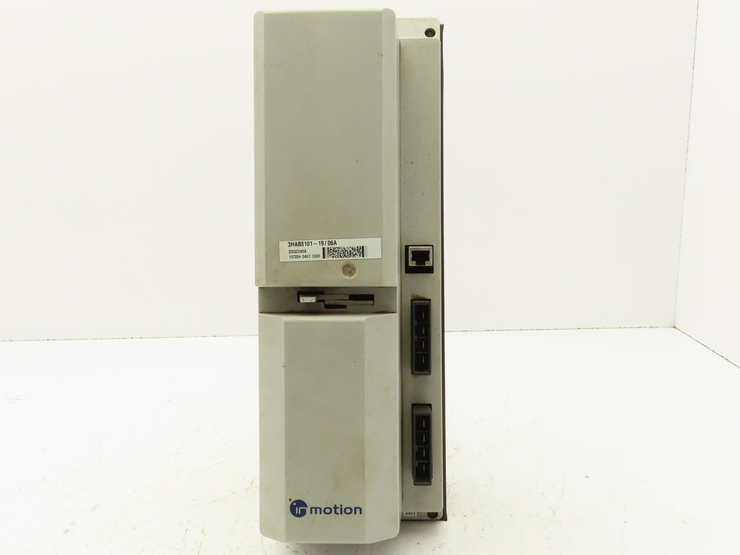 ABB 3HAB8101-19/06A InMotion Robot Servo Drive DSQC545A