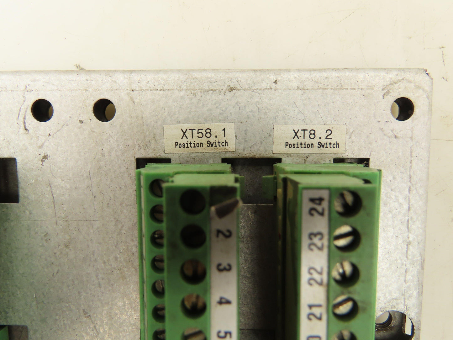 Yaskawa Motoman Robot IO Terminal Block Panel 11.5 x 7.75