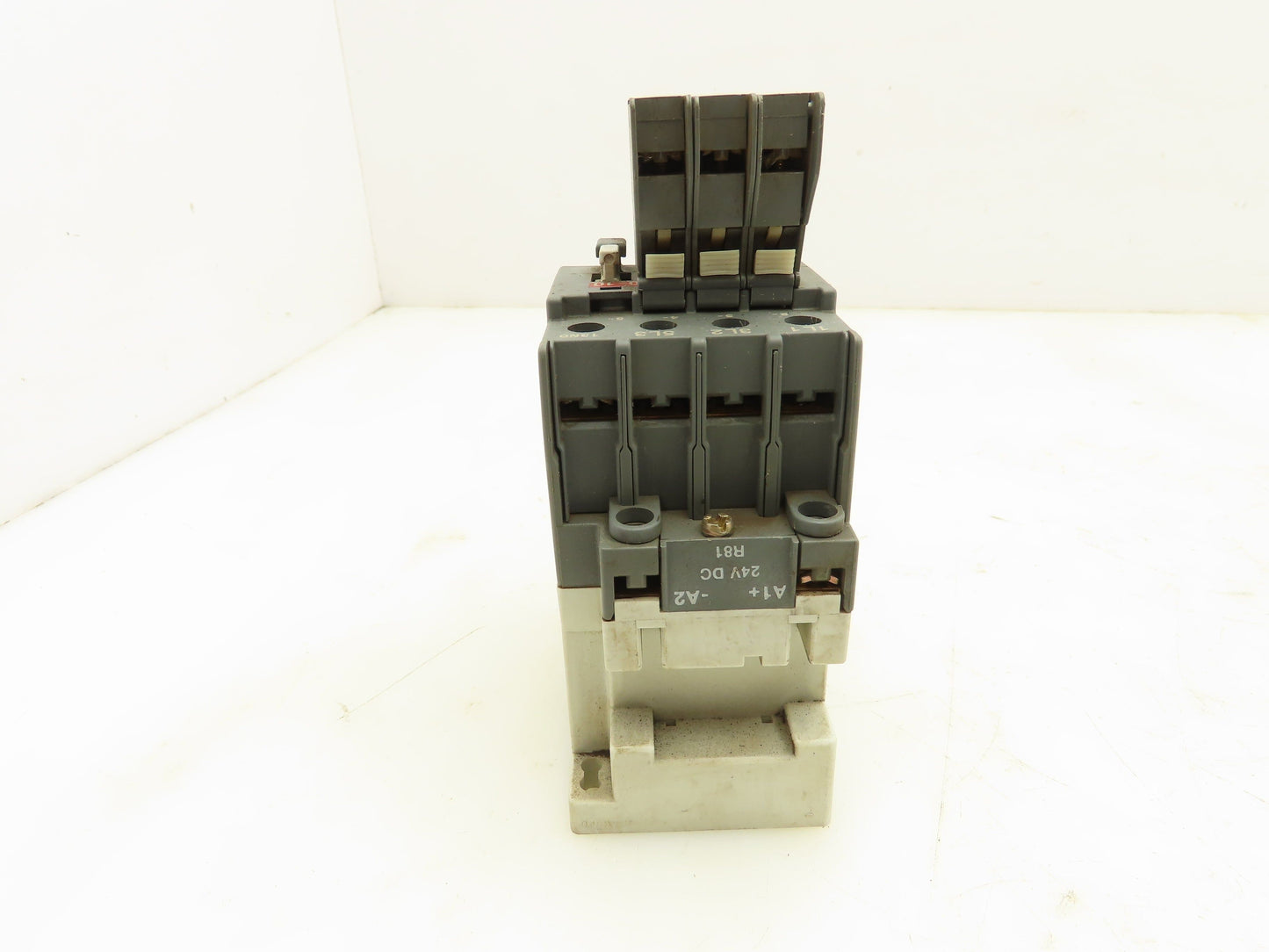 ABB AL26 Contactor Relay 3 Pole 24V DC Coil Lot of 7