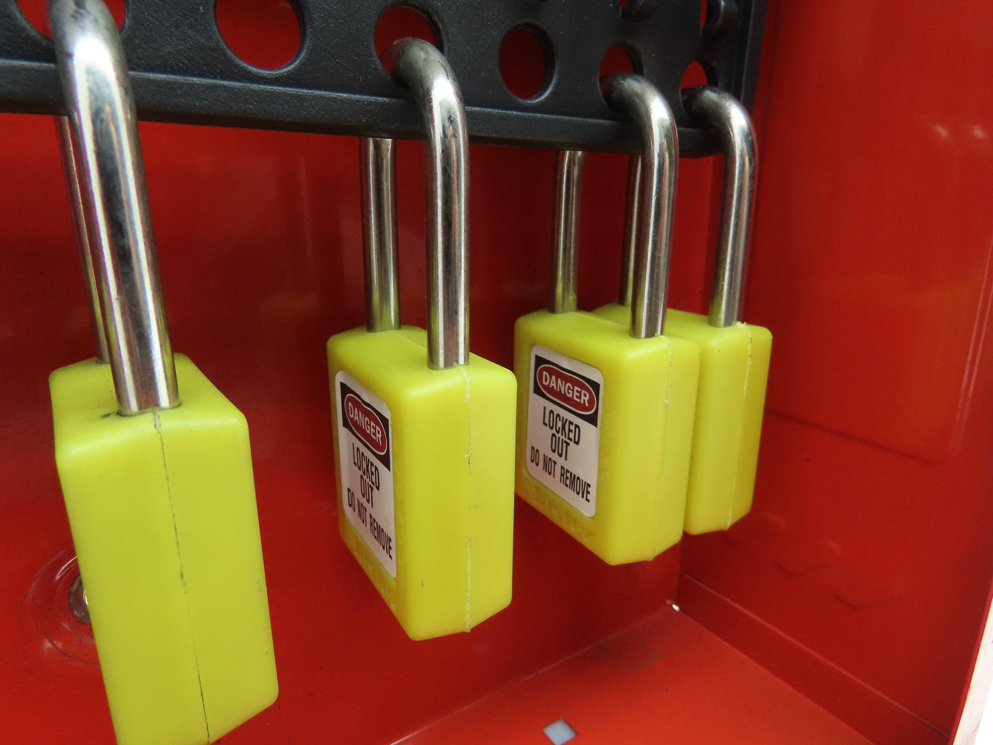 Master Lock S3502 Group Lockout Box Hinged Red Steel Missing Keys To The Locks