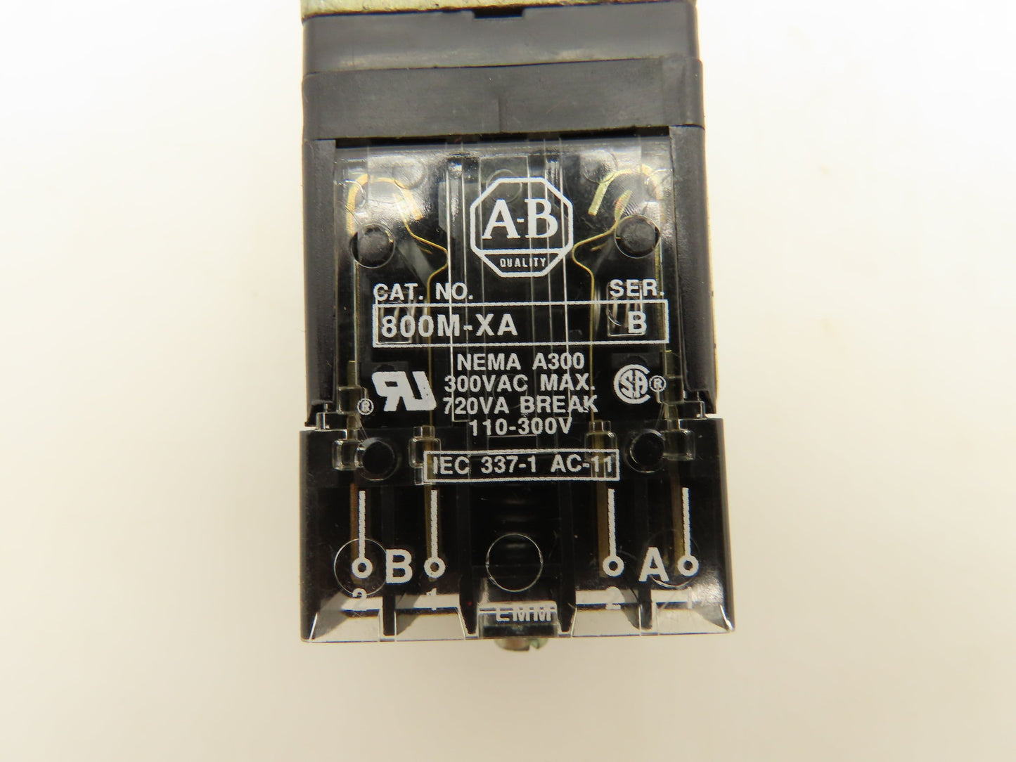 Allen Bradley 800MR-12HX2B Illuminated 2 Position Selector Switch 110-300V Coil