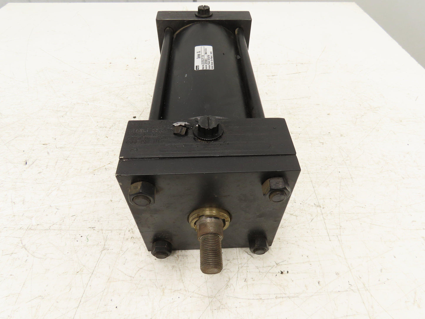 Parker Series L Hydraulic Cylinder 5" Bore 7-1/4" Stroke 600 PSI Clevis Mount
