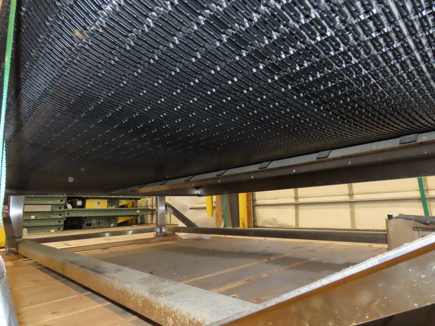 Nercon 8' 6"x 9'  Accumulation Bottle Conveyor Bi-Directional Re-Flow Unloader