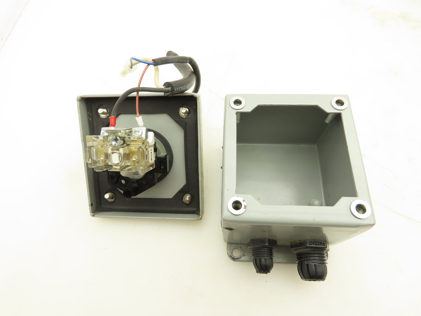 Hubbell Wiegmann PB1 Enclosure w/Allen Bradley Switch HT84 Nema Type 12 Lot of 4